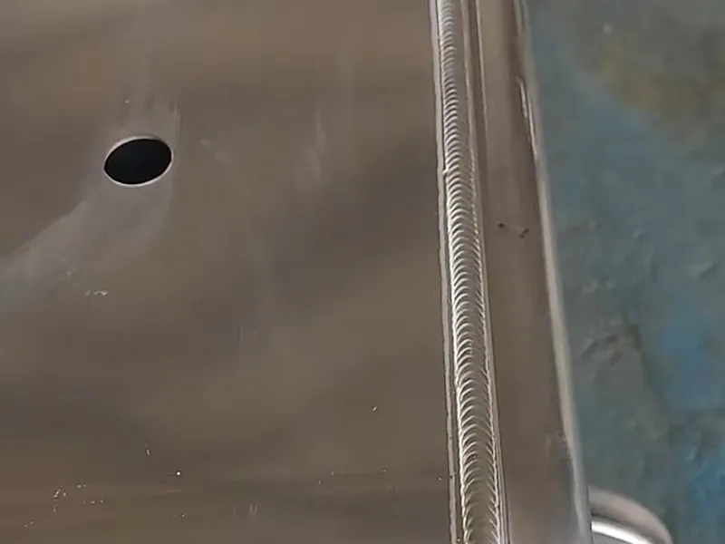 Aluminium alloy fuel tanks